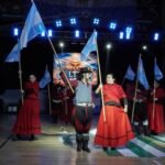 Más de 500 artistas dieron vida a la Velada Patriótica de Río Gallegos en una noche colmada de cultura y tradición